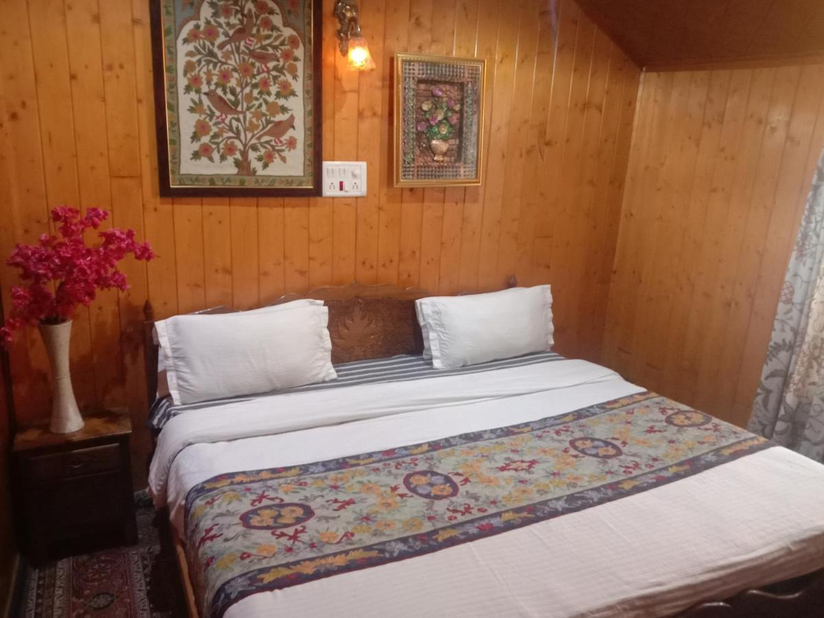 New Bombay Heritage Group Of House Boat Srīnagar 外观 照片